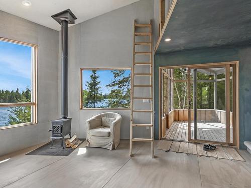 564 Hematite Road, Atikokan, ON - Indoor Photo Showing Other Room