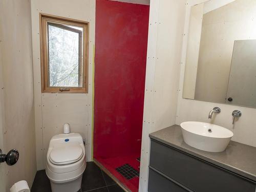 564 Hematite Road, Atikokan, ON - Indoor Photo Showing Bathroom