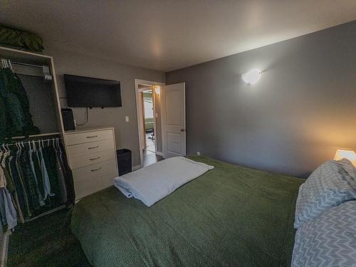 5 Tallieu, Kenora, ON - Indoor Photo Showing Bedroom