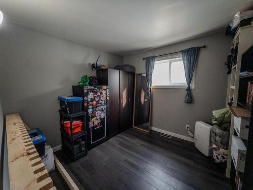 5 Tallieu, Kenora, ON - Indoor