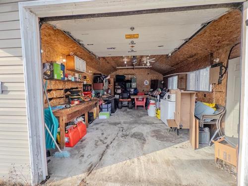 5 Tallieu, Kenora, ON - Indoor