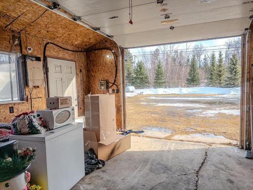 5 Tallieu, Kenora, ON - Indoor Photo Showing Laundry Room