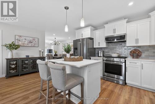 187 Lake Breeze Drive, Ashfield-Colborne-Wawanosh (Colborne), ON - Indoor Photo Showing Kitchen With Stainless Steel Kitchen With Upgraded Kitchen