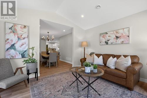 187 Lake Breeze Drive, Ashfield-Colborne-Wawanosh (Colborne), ON - Indoor Photo Showing Living Room