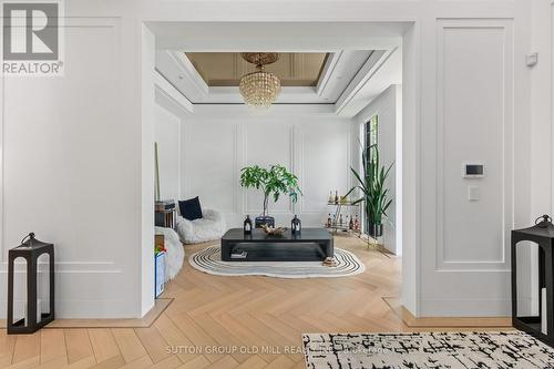 18 Blair Athol Crescent, Toronto, ON - Indoor Photo Showing Other Room