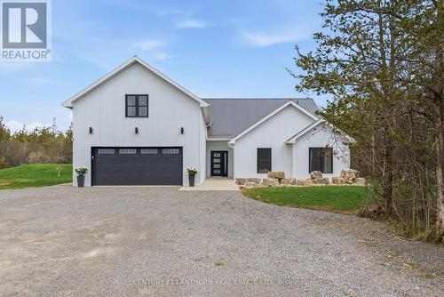 Classic feel, modern interior, heated garage! - 2654 County Road 5, Prince Edward County (Sophiasburg Ward), ON - Outdoor