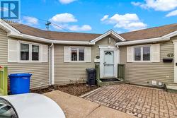 8 SARASOTA Court St. John's, NL A1E 5Z7