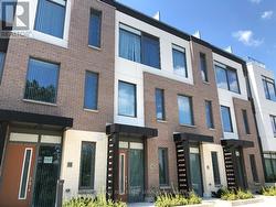 TH32 - 1050 PORTAGE PARKWAY Vaughan, ON L4K 2M7