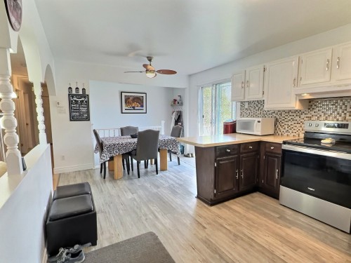 Overall view - 53 Carré Roberge, Saint-Bruno-De-Guigues, QC - Indoor Photo Showing Kitchen