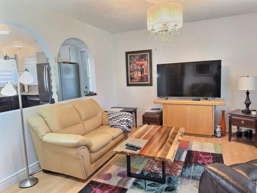 Living Room - 53 Carré Roberge, Saint-Bruno-De-Guigues, QC - Indoor Photo Showing Living Room