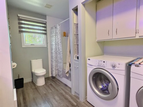 Bathroom - 53 Carré Roberge, Saint-Bruno-De-Guigues, QC - Indoor Photo Showing Laundry Room
