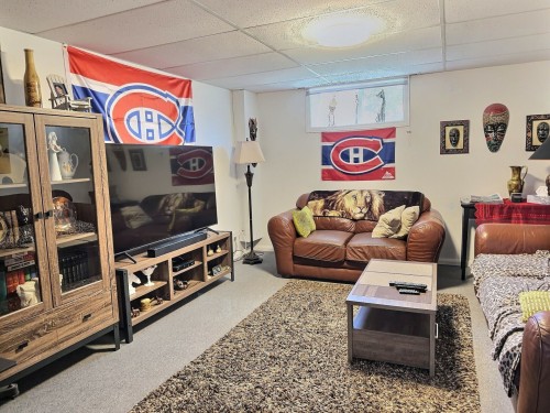 Living Room - 53 Carré Roberge, Saint-Bruno-De-Guigues, QC - Indoor