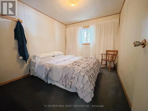 77 Odds Drive, Parry Sound Remote Area, ON - Indoor Photo Showing Bedroom