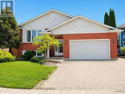 12 STONEY BROOK CRESCENT St. Catharines, ON L2S 3J3