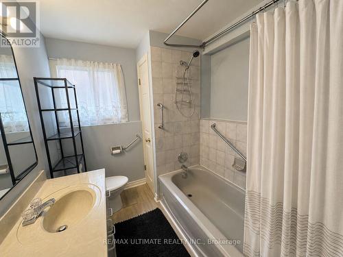 12 Stoney Brook Crescent, St. Catharines, ON - Indoor Photo Showing Bathroom