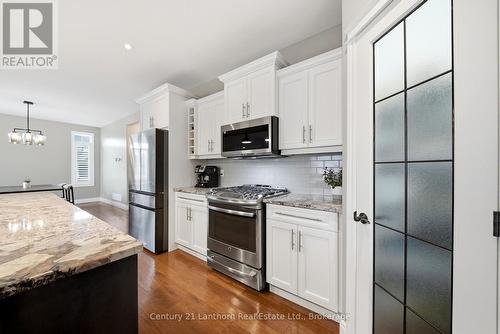 63 Scenic Drive, Belleville (Thurlow Ward), ON - Indoor Photo Showing Kitchen With Upgraded Kitchen