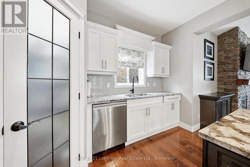 63 Scenic Drive, Belleville (Thurlow Ward), ON - Indoor Photo Showing Kitchen