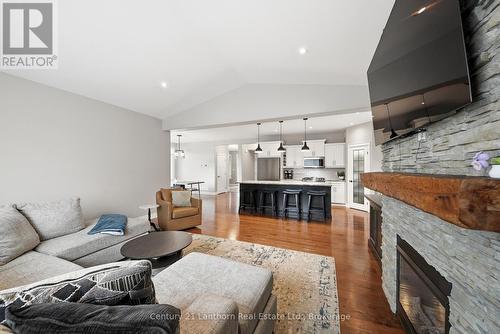 63 Scenic Drive, Belleville (Thurlow Ward), ON - Indoor Photo Showing Living Room With Fireplace