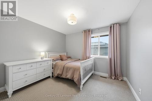 Bedroom 2 - 63 Scenic Drive, Belleville (Thurlow Ward), ON - Indoor Photo Showing Bedroom