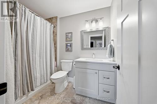 2nd Level 4 Piece Bathroom - 63 Scenic Drive, Belleville (Thurlow Ward), ON - Indoor Photo Showing Bathroom