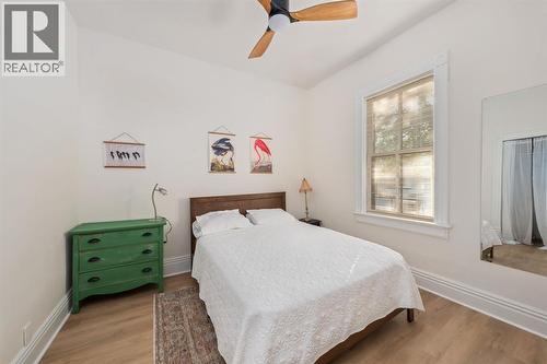 119 Christina Street South, Sarnia, ON - Indoor Photo Showing Bedroom
