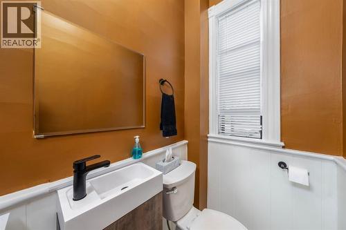 119 Christina Street South, Sarnia, ON - Indoor