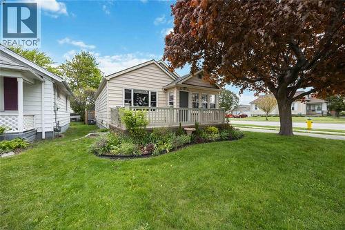 666 Devine Street, Sarnia, ON - Outdoor With Deck Patio Veranda
