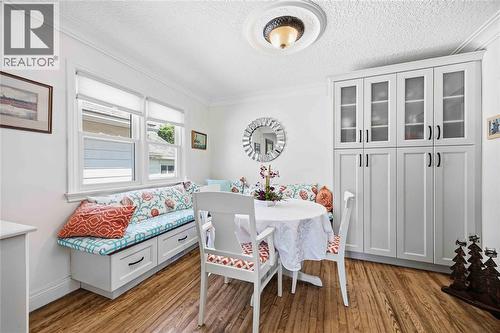 666 Devine Street, Sarnia, ON - Indoor Photo Showing Dining Room