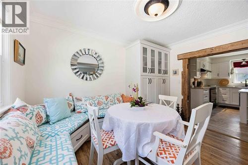 666 Devine Street, Sarnia, ON - Indoor Photo Showing Dining Room