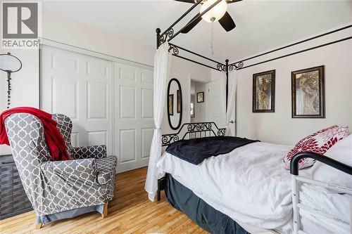 666 Devine Street, Sarnia, ON - Indoor Photo Showing Bedroom