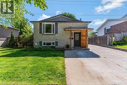 95 SUGAR MAPLE Street  Kitchener, ON N2N 1Y5