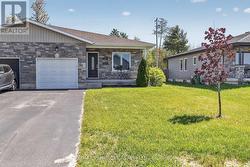 27 NOBLE CRESCENT Petawawa, ON K8H 0G1