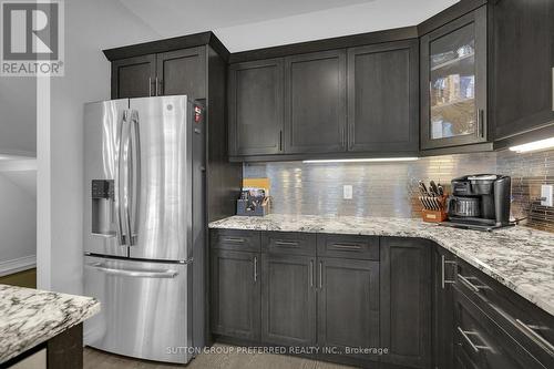 23 - 1924 Cedarhollow Boulevard, London North (North D), ON - Indoor Photo Showing Kitchen With Upgraded Kitchen