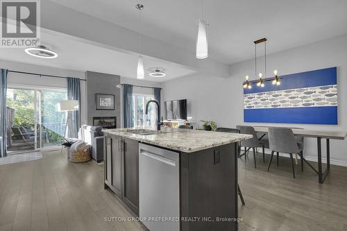 23 - 1924 Cedarhollow Boulevard, London North (North D), ON - Indoor Photo Showing Kitchen With Upgraded Kitchen