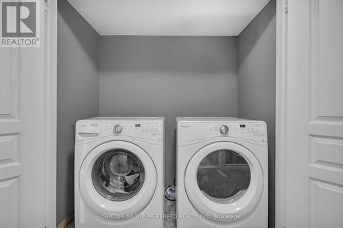 23 - 1924 Cedarhollow Boulevard, London North (North D), ON - Indoor Photo Showing Laundry Room