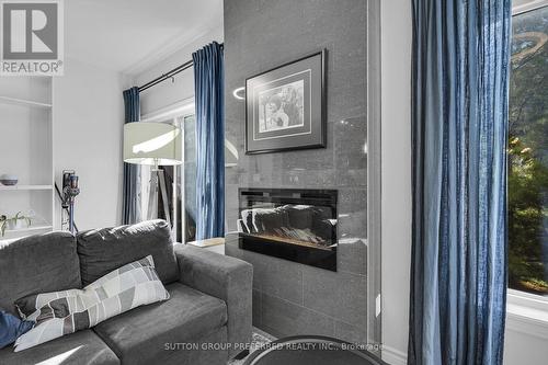 23 - 1924 Cedarhollow Boulevard, London North (North D), ON -  With Fireplace