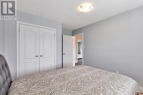 100 Walker Road W, Caledon, ON - Indoor Photo Showing Bedroom