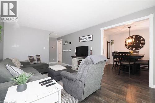 Living Room - 15 Dales Drive, Drayton, ON - Indoor Photo Showing Living Room