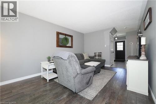 Living Room - 15 Dales Drive, Drayton, ON - Indoor Photo Showing Living Room