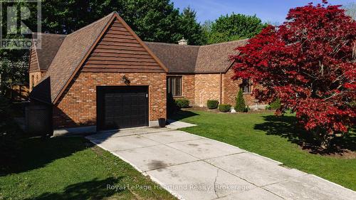 6 Alexander Street, Huron East (Seaforth), ON - Outdoor