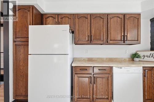 6 Alexander Street, Huron East (Seaforth), ON - Indoor Photo Showing Kitchen