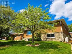 896 GRANDVIEW Sudbury, ON P3A 2H2