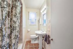 Main Bathroom - 