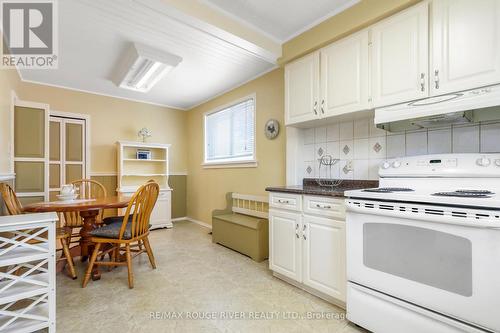 Kitchen - 14 Farmbrook Road, Toronto, ON - Indoor Photo Showing Kitchen