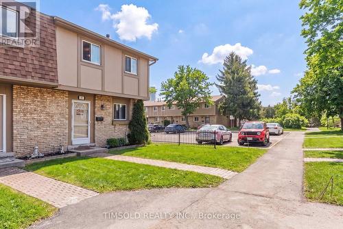 29 - 57 Hansen Road N, Brampton, ON - Outdoor