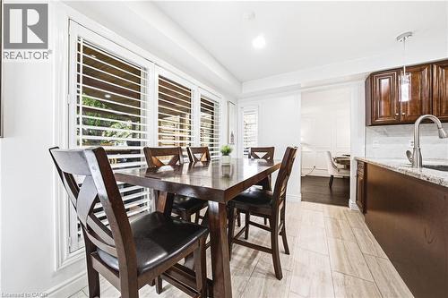 3217 Sovereign Road, Burlington, ON - Indoor Photo Showing Dining Room
