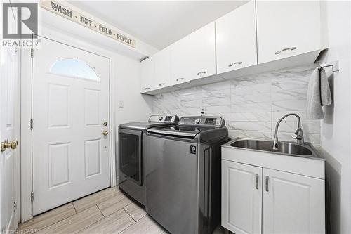 3217 Sovereign Road, Burlington, ON - Indoor Photo Showing Laundry Room