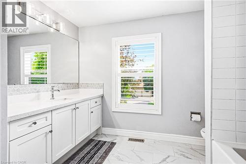 3217 Sovereign Road, Burlington, ON - Indoor Photo Showing Bathroom