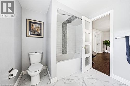 3217 Sovereign Road, Burlington, ON - Indoor Photo Showing Bathroom