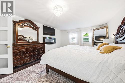3217 Sovereign Road, Burlington, ON - Indoor Photo Showing Bedroom